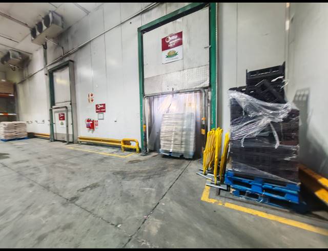 4,577M² WAREHOUSE FOR SALE IN ORMONDE